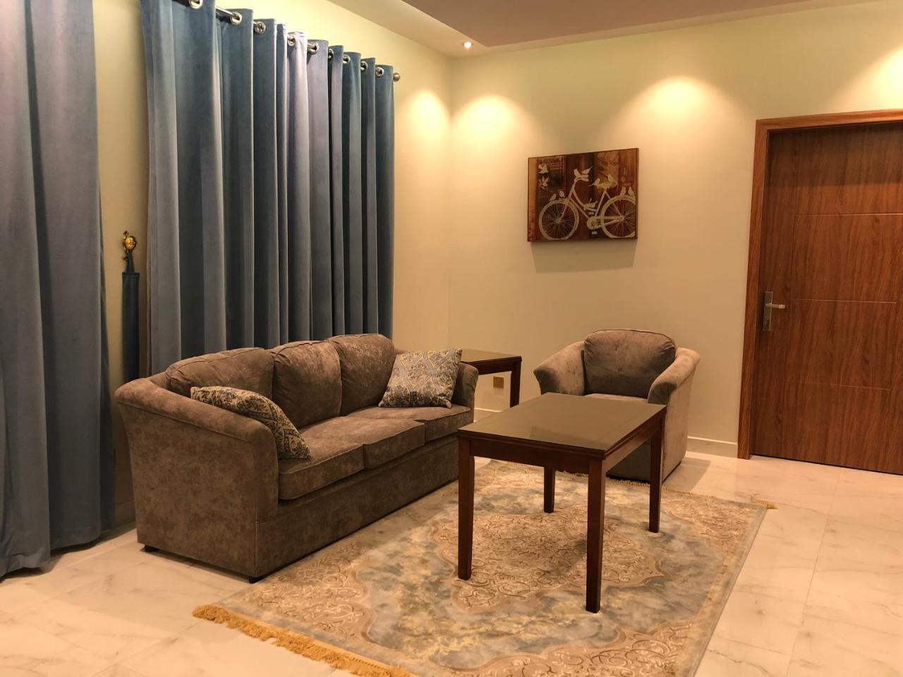 Anan Suites Dammam Esterno foto