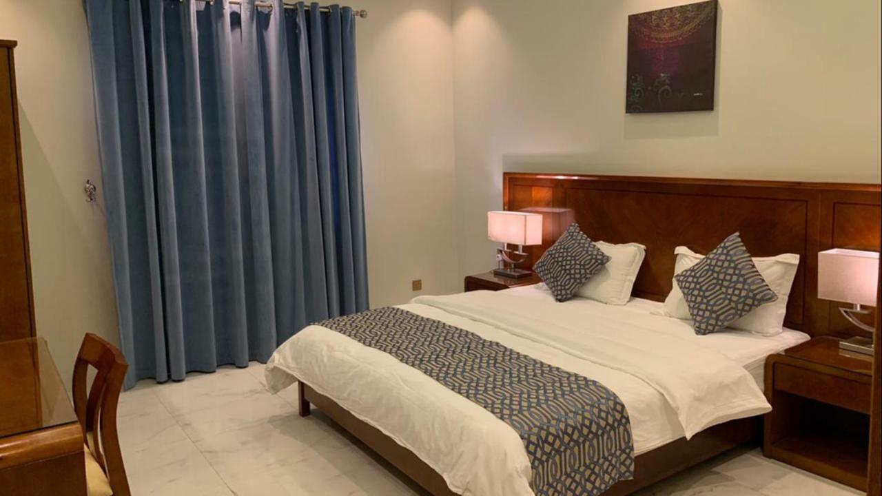 Anan Suites Dammam Esterno foto
